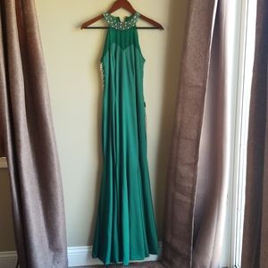 Emerald green prom dress